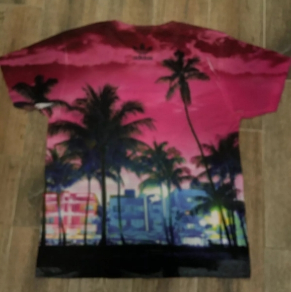 Adidas Mens Extra Large Miami Headphones T Shirt - Picture 4 of 5